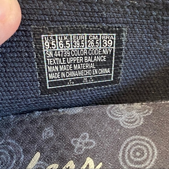 Skechers Solid Washable Knit Slip On Flats Shoes Comfort Navy Size 9.5 - Picture 4 of 7